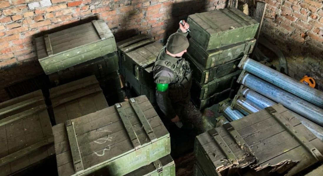 На Київщині виявили склад із російськими боєприпасами