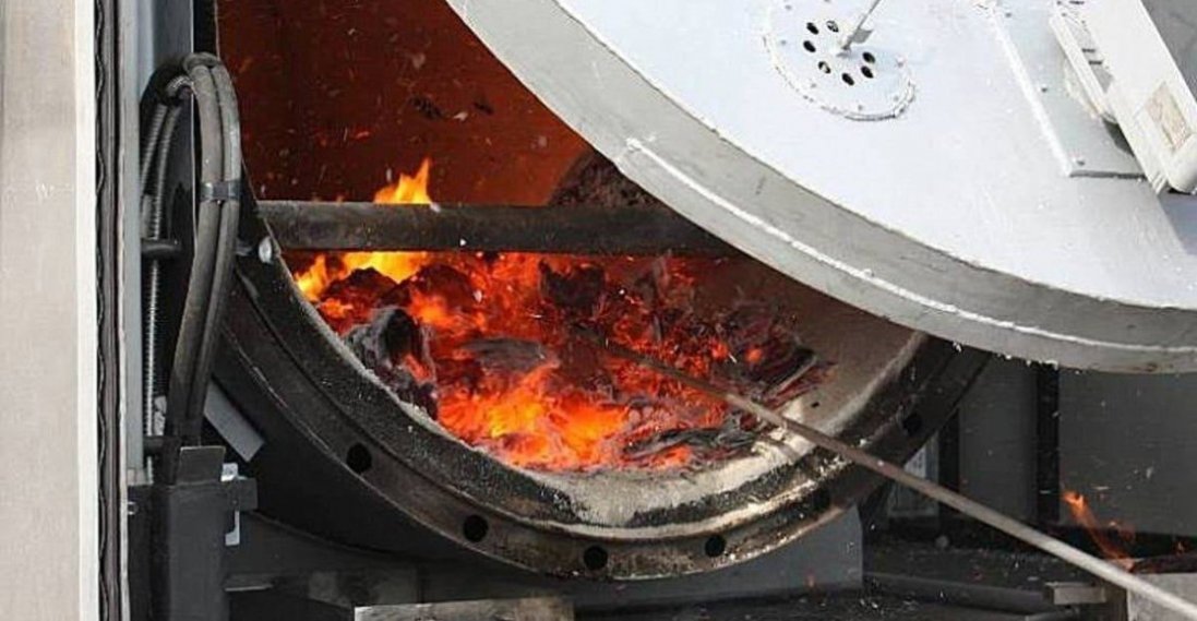 У Маріуполі виявили 13 мобільних крематоріїв, де спалюють тіла українців