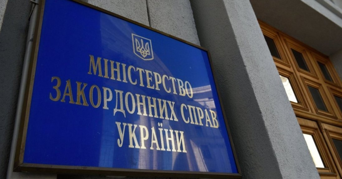 «Братній» народ не вбиває дітей, не ґвалтує жінок», – МЗС України до Макрона