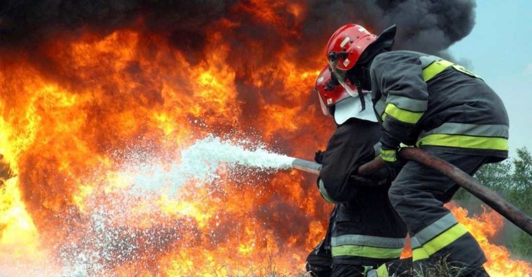 російські обстріли на Харківщині: в пожежі загинули 2 людини, 18 постраждали