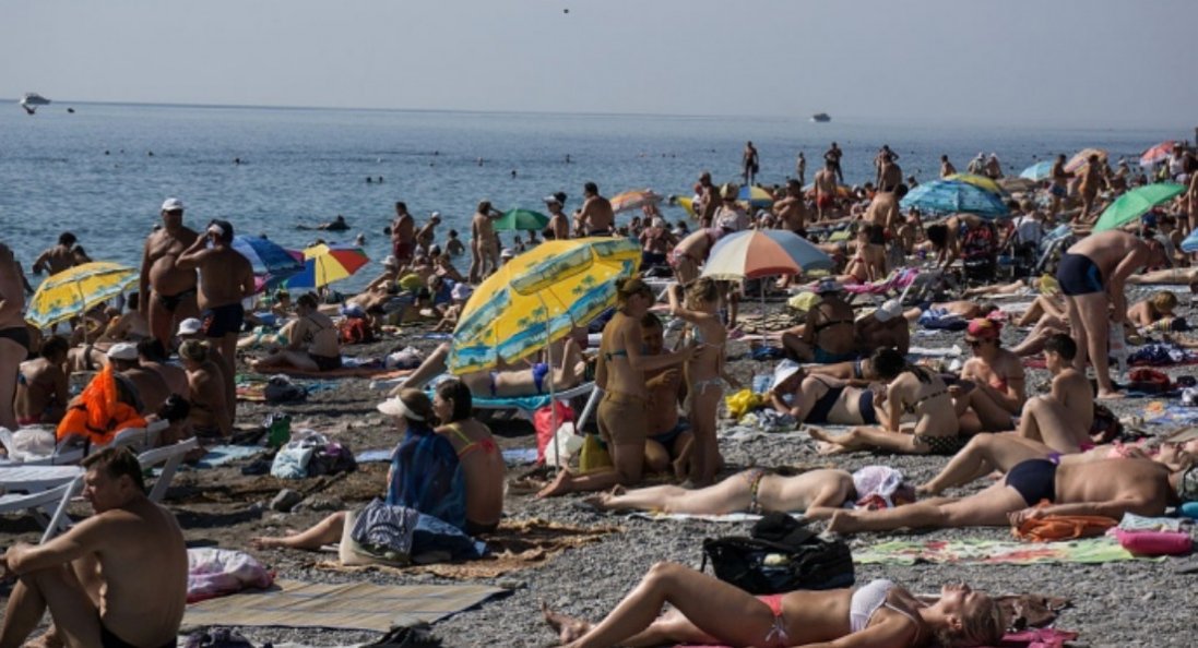 У Криму знизився туристичний потік росіян
