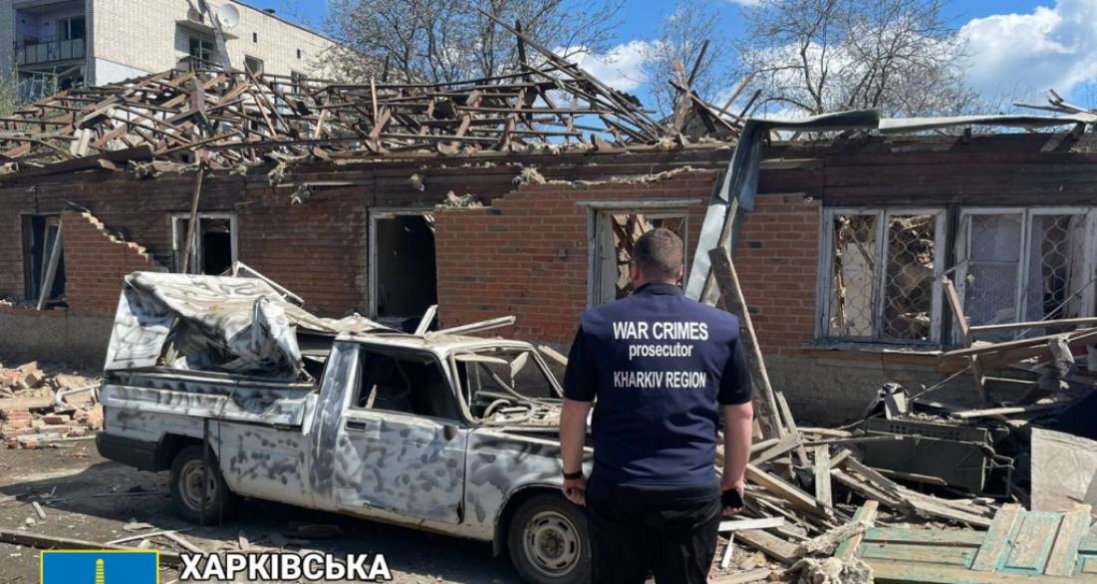 Під Харковом росіяни обстріляли селище: є загиблі й поранені