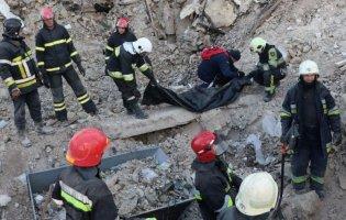 В Ізюмі під завалами будинку знайшли тіла 44 людей