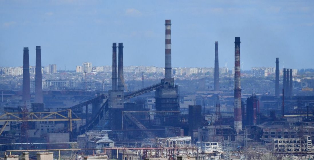 рашисти продовжують штурмувати комбінат «Азовсталі»