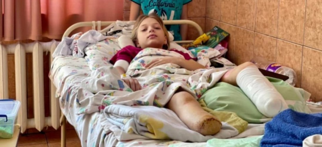 «Дивлюся на ноги, а їх – нема», - 11-річна Яна, яка постраждала на вокзалі в Краматорську