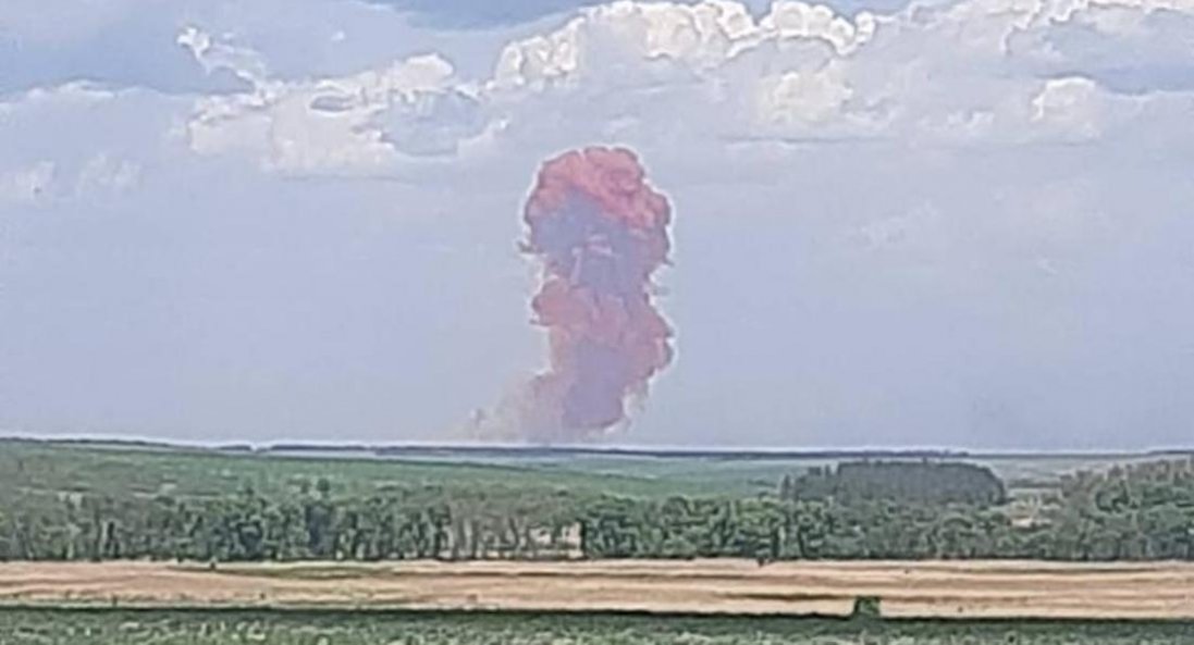 На Харківщині снаряд росіян спричинив вибух на складі з аміачною селітрою