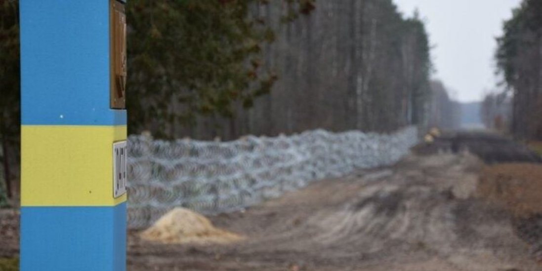 Україна почала зводити бетонну стіну на кордоні з Білоруссю