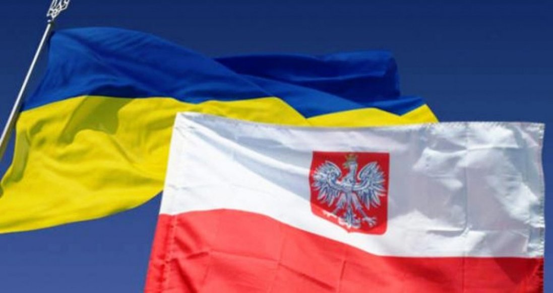 Новий фейк від рашки: Польща має захопити західну частину України
