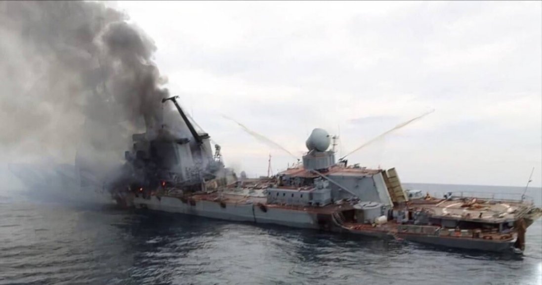 Сім'ї моряків з затонулого крейсера «Москва» змушують мовчати