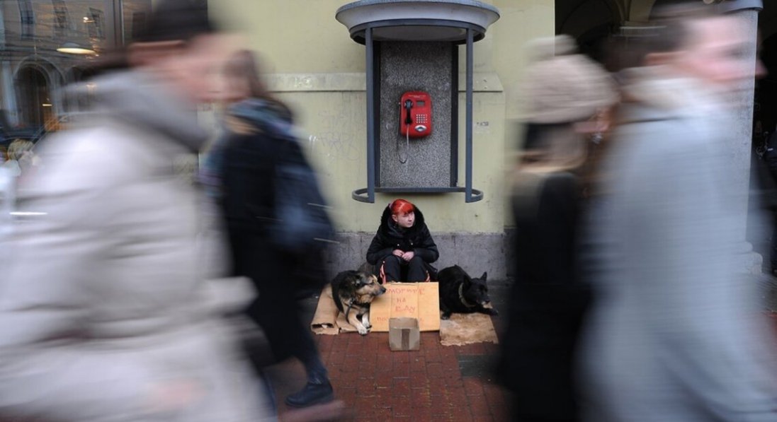 Погіршення свого добробуту відчувають більше третини росіян