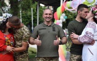 «Щастя молодим!»: на Донеччині одружилися дві пари військовослужбовців 14-ої бригади