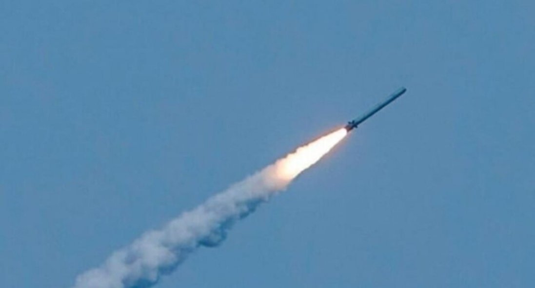 По Миколаєву й Одещині росія вдарила ракетами: є поранений