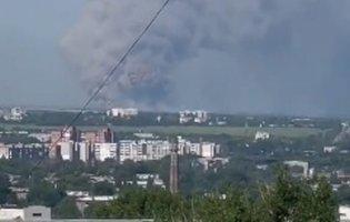 На Луганщині горять два склади боєприпасів рашистів