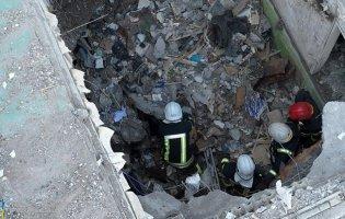 У Миколаєві з-під завалів багатоповерхівки дістали ще одне тіло