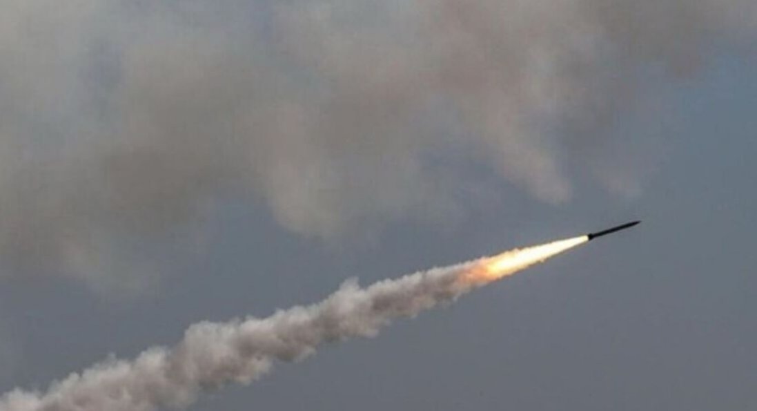 По Миколаєву рашисти запустили 12 ракет