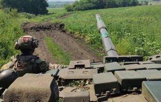 На Луганщині чоловікам замість зарплат вручають повістки