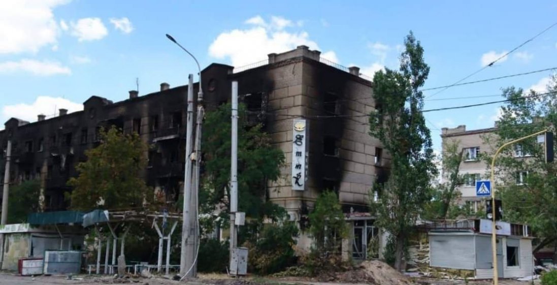 На Луганщини рашисти знищують села, щоб вийти на адмінмежу