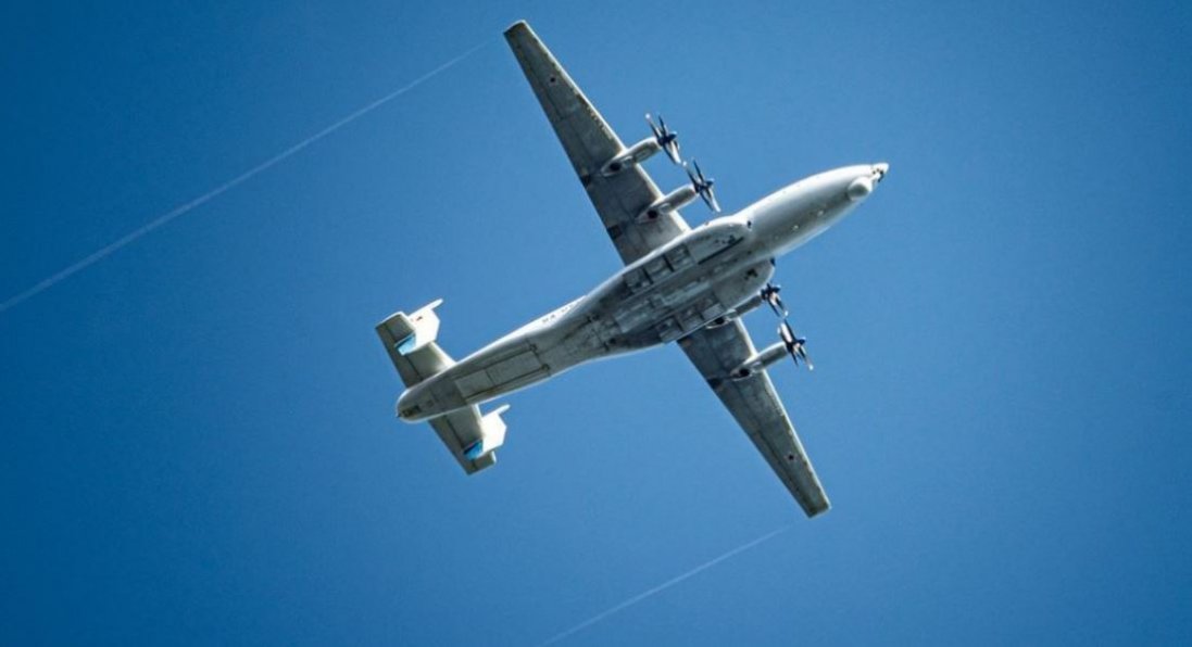 У Білорусь прилетів найбільший у світі турбогвинтовий транспортний літак