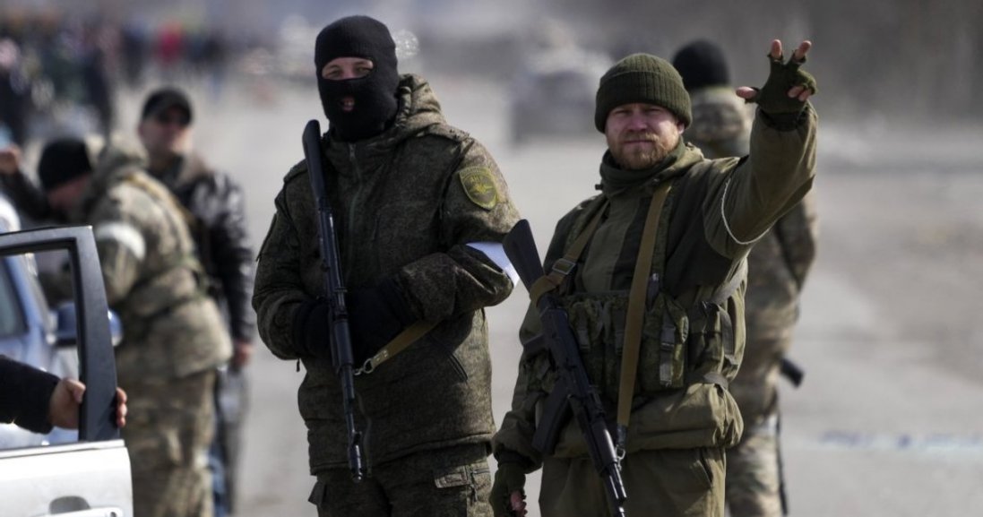 Знущалися над полоненими українцями: ідентифікували 17 катів із «ДНР»