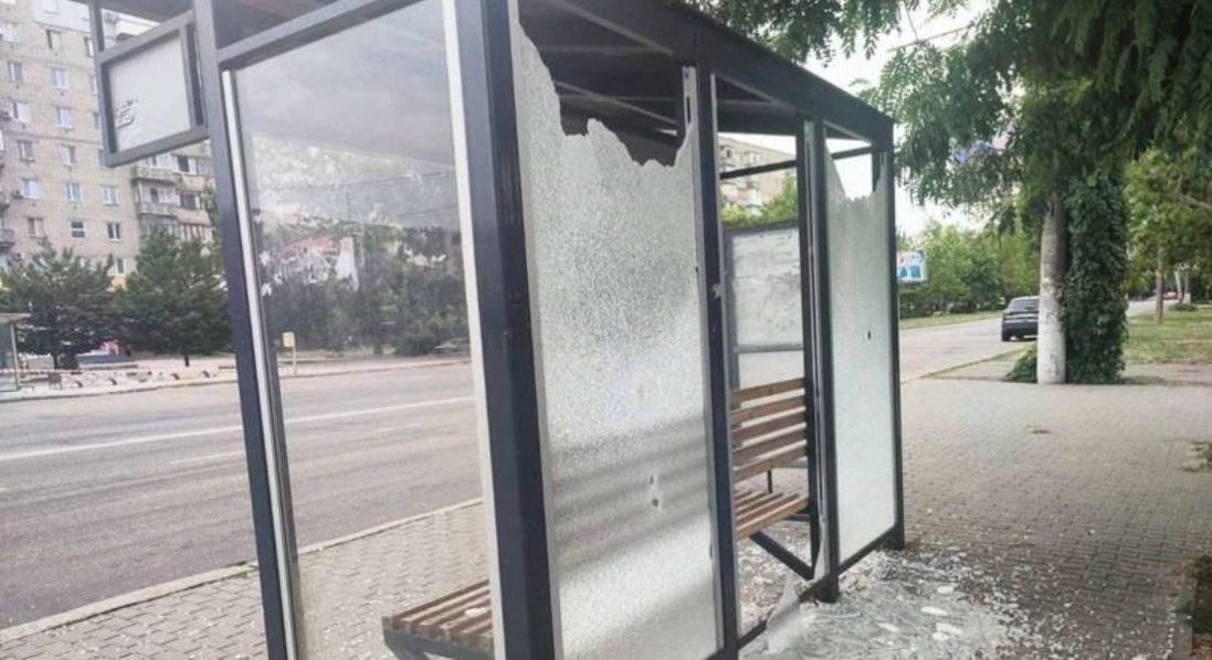 У Миколаєві удар стався біля автобусної зупинки: збільшилася кількість загиблих