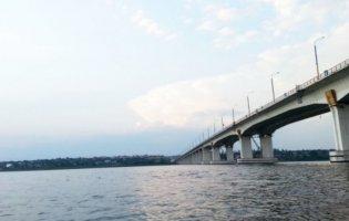 Українські захисники вдарили по Антонівському та Каховському мостах