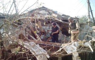 У Бахмуті з-під завалів зруйнованого будинку дістали тіло жінки