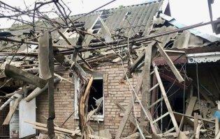 Обстріл Дніпропетровщини: постраждали ліцей, будинки та лінія електропередач