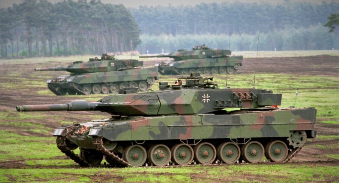 У Німеччині відклали термінове постачання танків Leopard в Україну