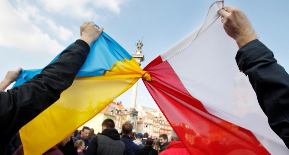 У Польщі біженців вчитимуть української мови