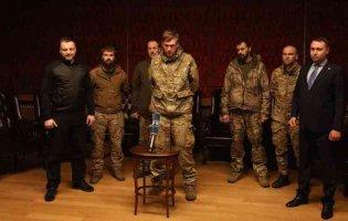 Повернення командирів «Азову»: вони скоро побачаться з рідними