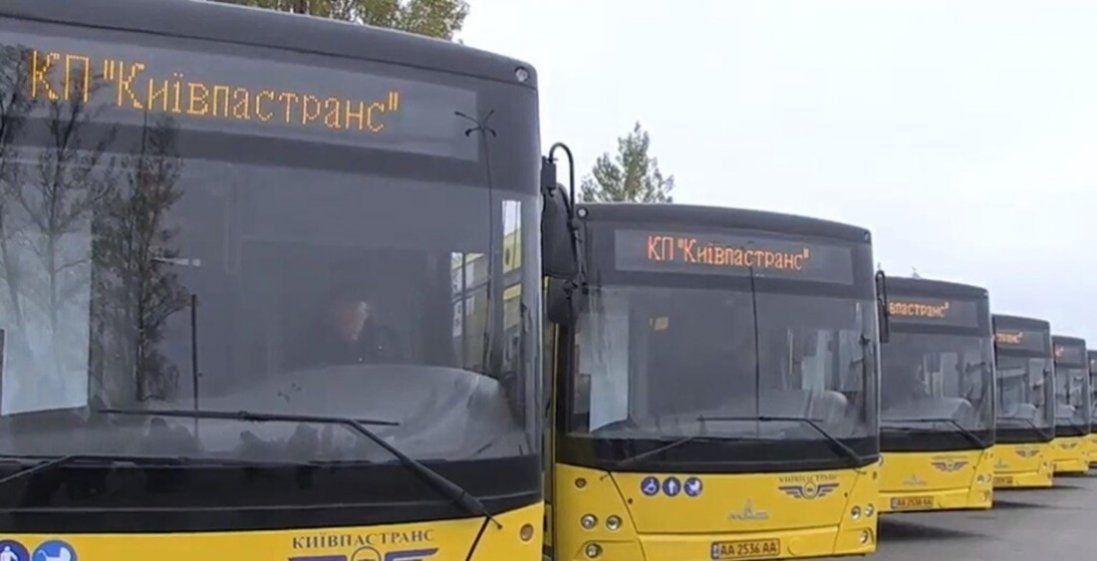Дніпро отримає 30 автобусів від Києва