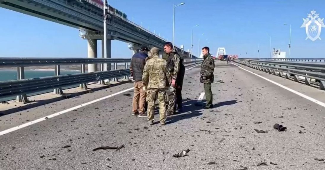 росіяни тікають з Криму: на виїзді - 6-кілометровий затор