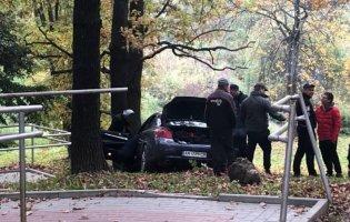 У Луцьку водій під наркотиками «влетів» у сквер