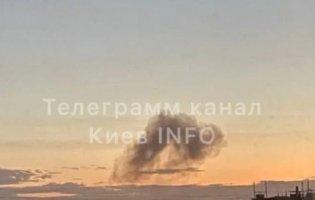 Удар дронами по Києву: горить будівля