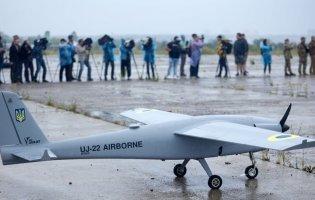 Зірка «Зоряний війн» допоміг зібрати 500 дронів для України