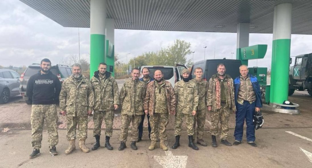 Україна повернула додому 10 захисників і тіло американського добровольця