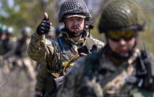 Українські захисники на півдні знищили 2 склади росіян, 30 окупантів і «Акацію»