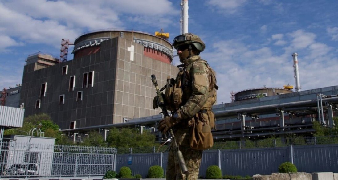Запорізька АЕС повністю знеструмлена через обстріли росіян