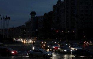У Києві без світла залишилися 450 тисяч квартир