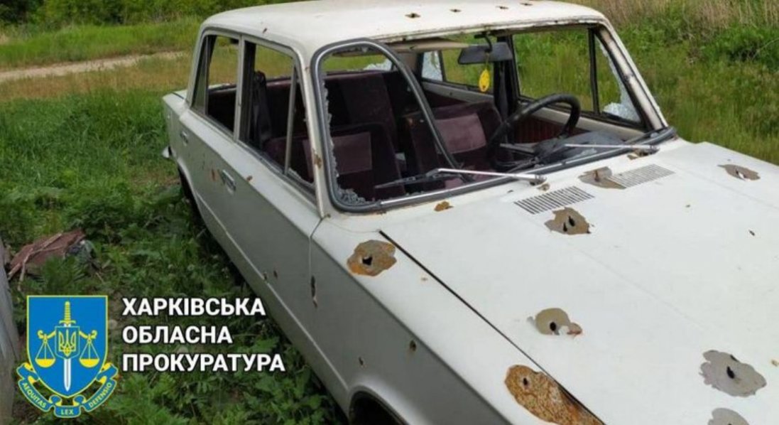 На Харківщині росіяни розстріляли автівки з цивільними