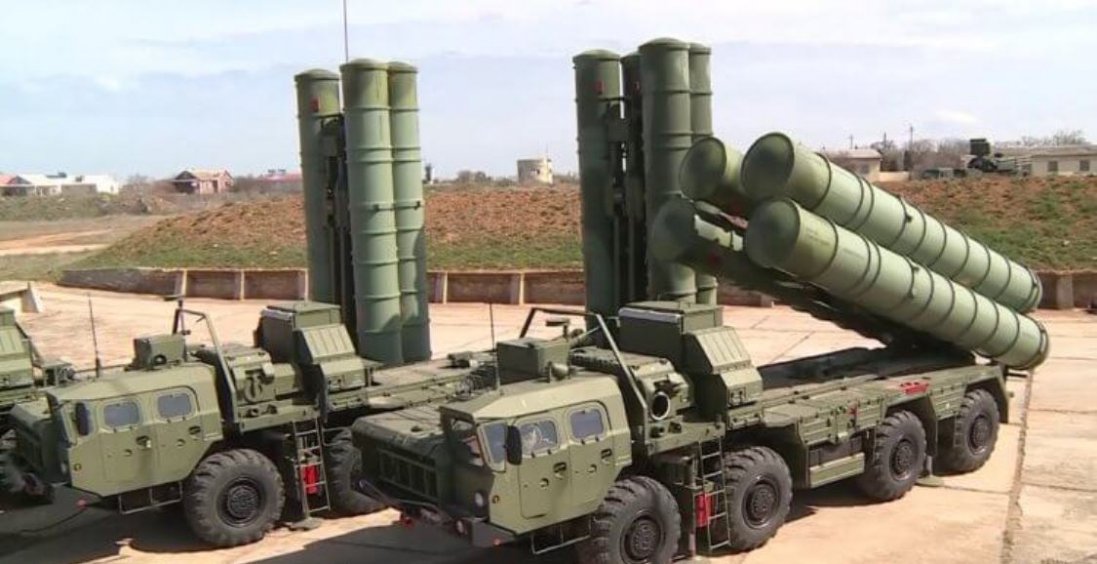 Із Білорусі російські окупанти перевозять ракети