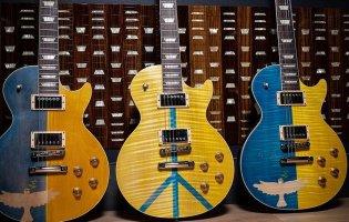 У США продали гітару Пола Маккартні: гроші передадуть українцям