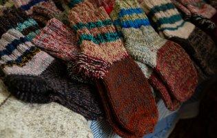У Маріуполі учнів та викладачів змушують в’язати шкарпетки окупантам