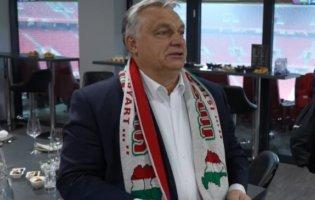 Одягнув шарф із зображенням частини України у складі Угорщини: Україна викликає посла