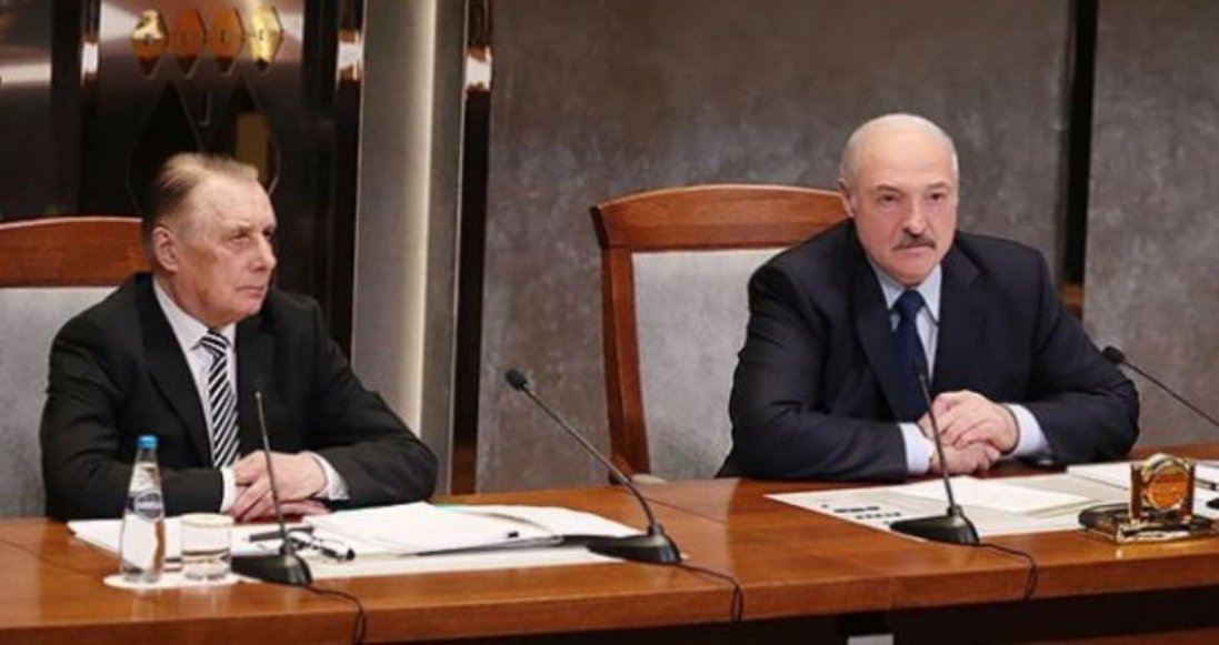 «Допомагав Лукашенку узурпувати владу»: у Білорусі в реанімації голова Верховного суду,