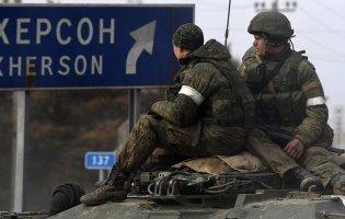 На Херсонщині росіяни обстріляли людей, які евакуювалися на човні: є загибла