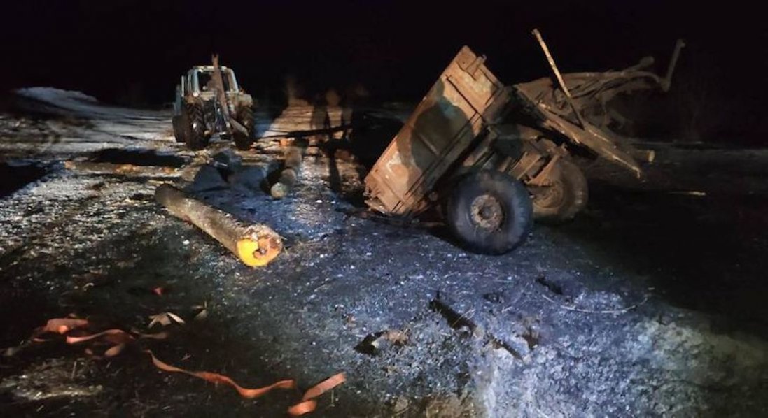 На Рівненщині на міні підірвався причіп трактора: незаконно вирубували ліс