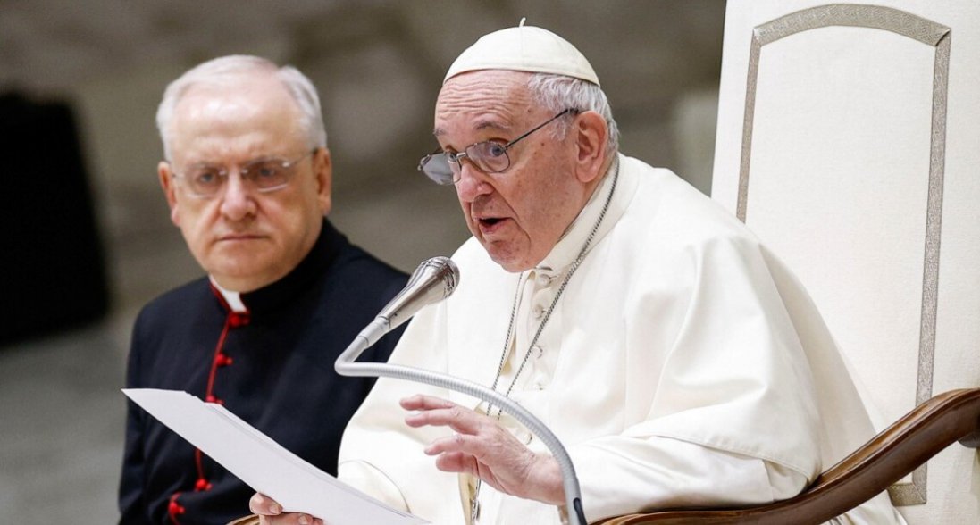 Папа Римський запропонував менше витрачати на Різдво, а заощаджене пожертвувати українцям