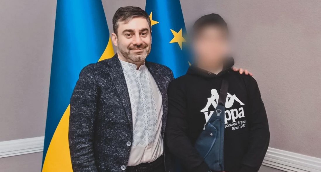 В Україну повернувся підліток, якого вивезли до рф і «всиновили»