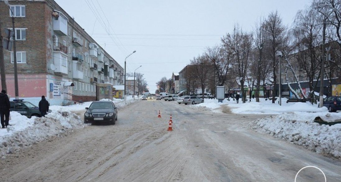 У Нововолинську водій легковика збив жінку: не впорався з керуванням